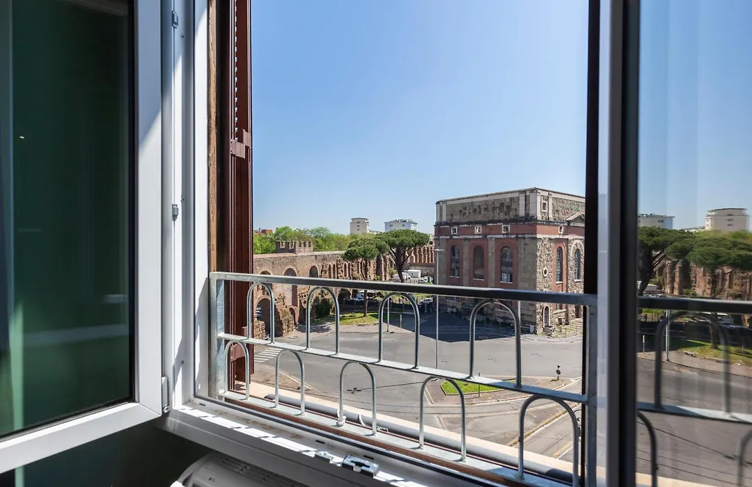Hostly-Colorhome Rome Midtown-1